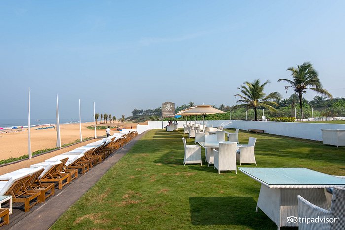 Marquis Beach Resort Candolim direct beach access luxury 4 star North Goa